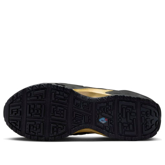 Nike Air Max Sunder 'Black Metallic Gold'