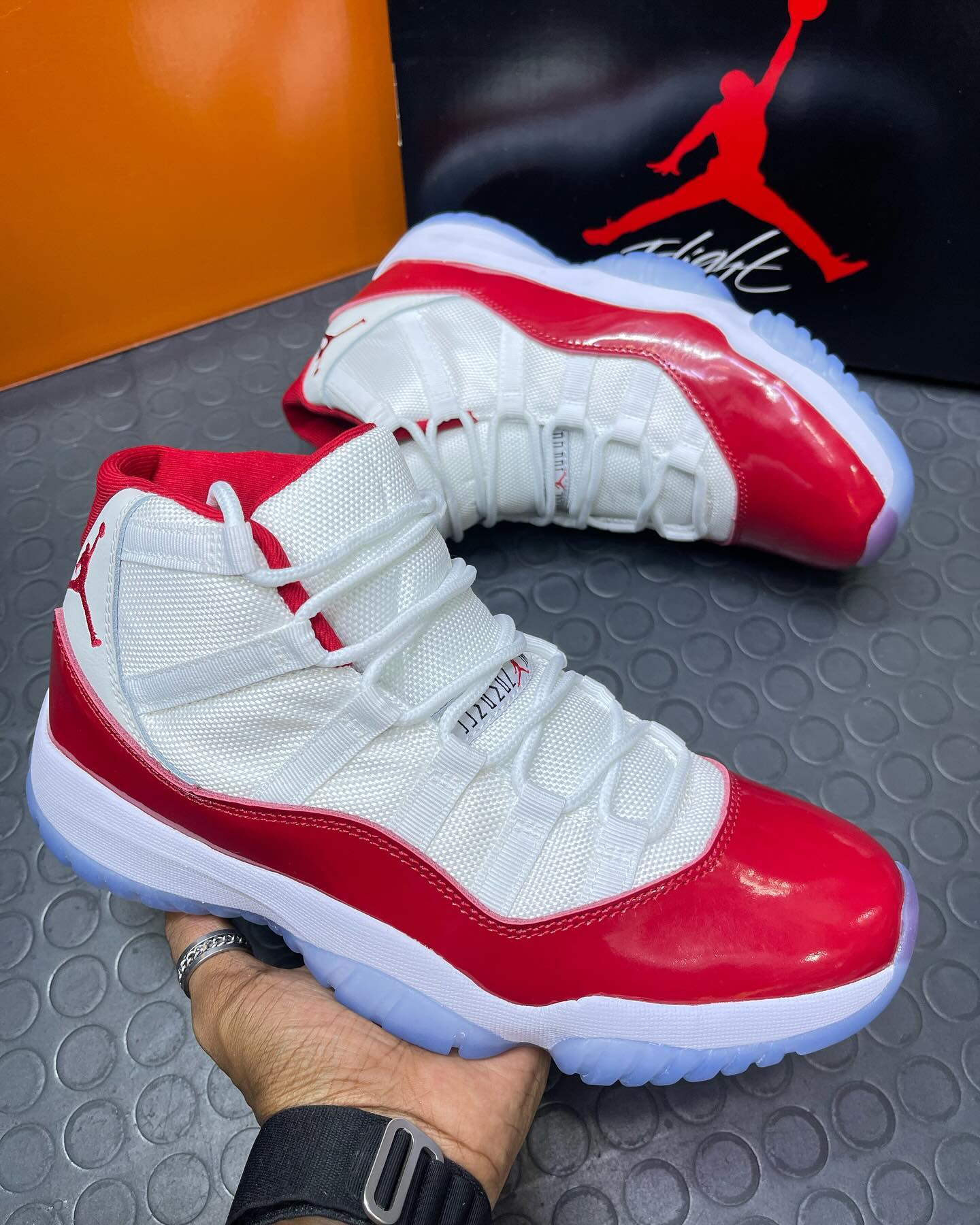 JORDAN 11 RETRO CHERRY