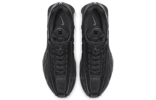 Nike Shox R4 'Triple Black'